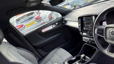 Volvo Xc40 2.0 B4P Momentum 5dr Auto [7 speed] Petrol Estate